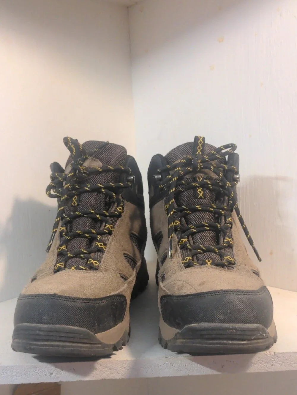 Eddie Bauer Men's Taupe and Black Trail Boots